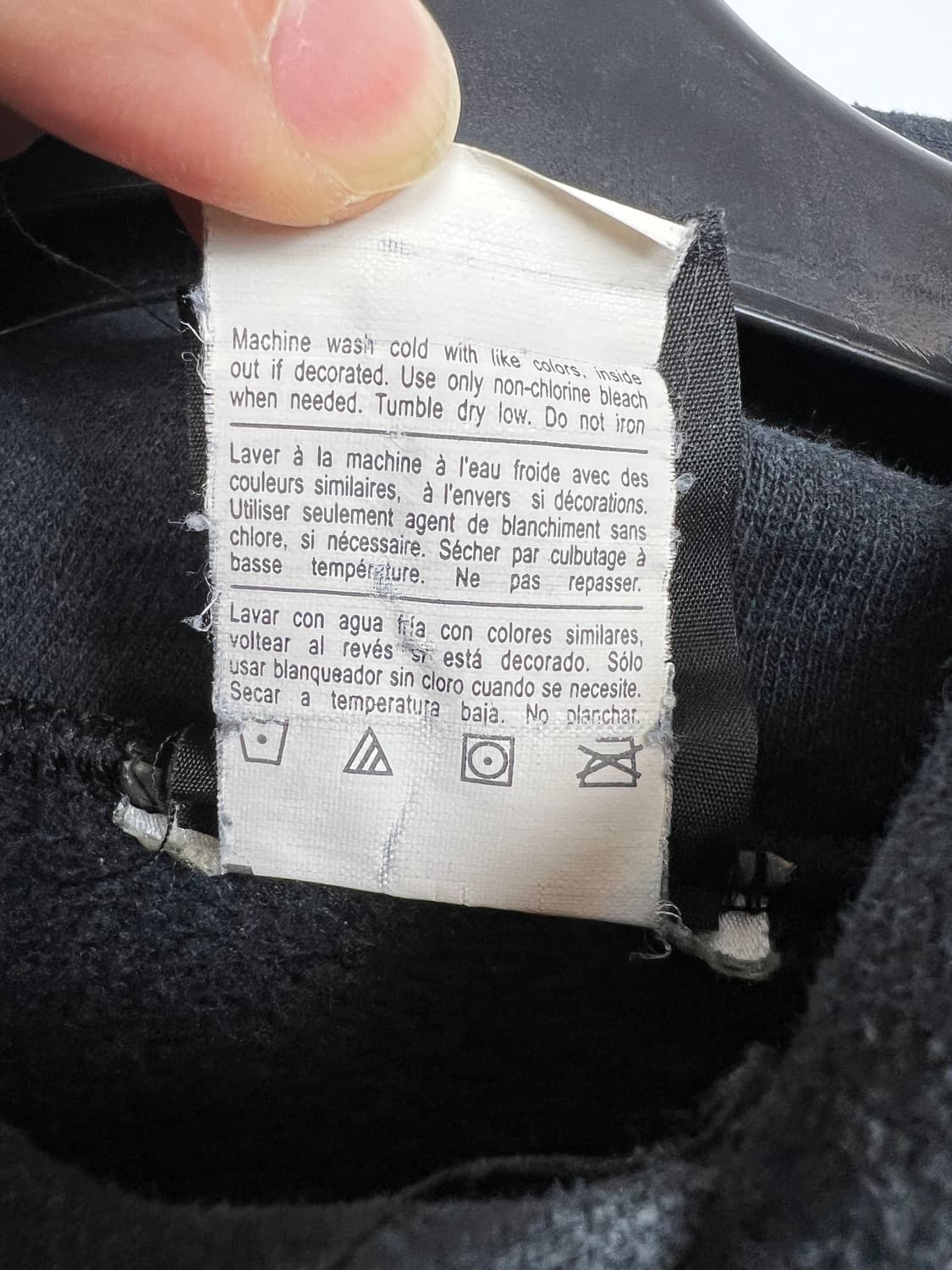 T074 쓰레셔 블랙 후드티 상품이미지4