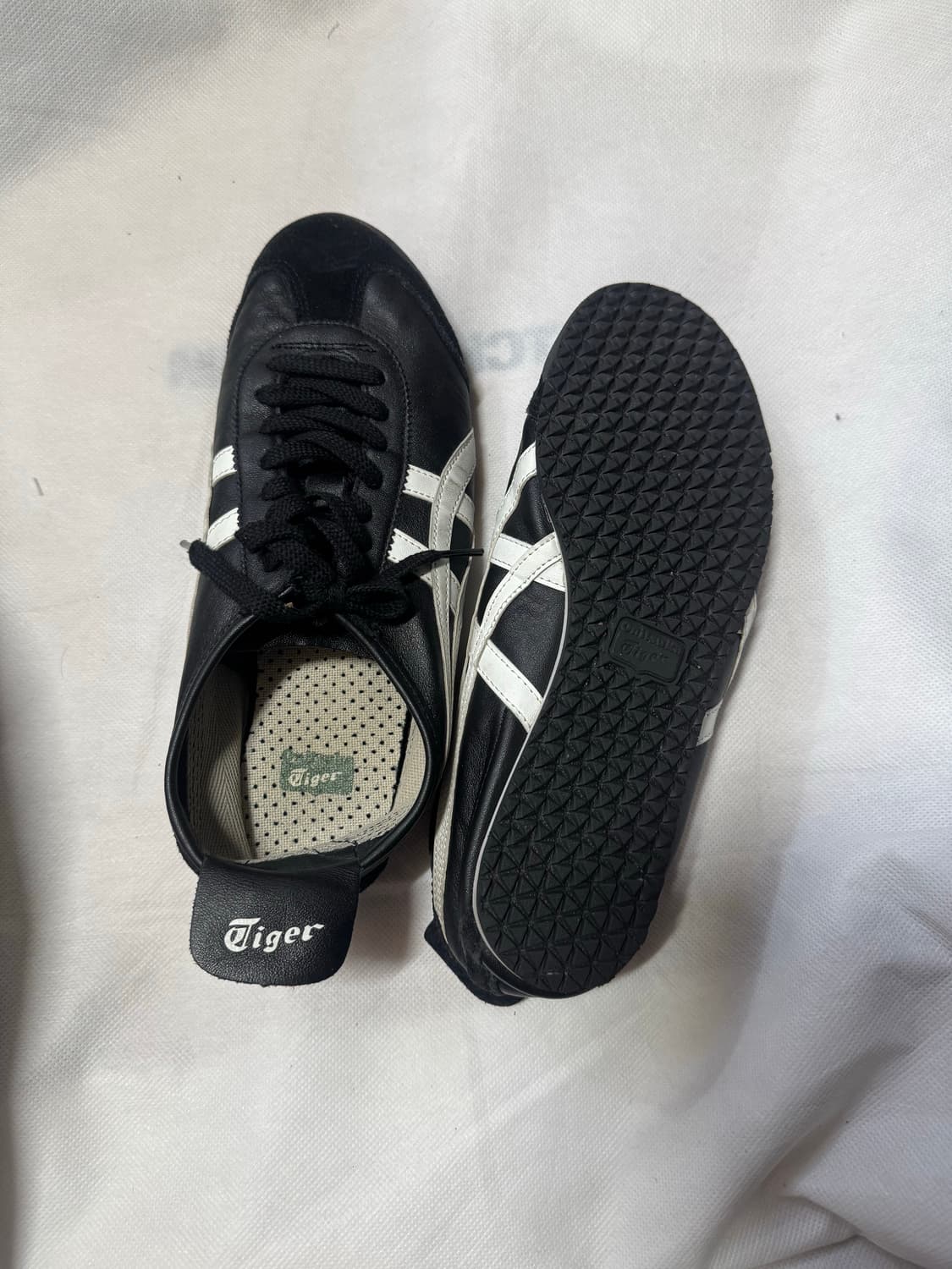 오니츠카타이커 멕시코66 블랙화이트 260사이즈 상품이미지1