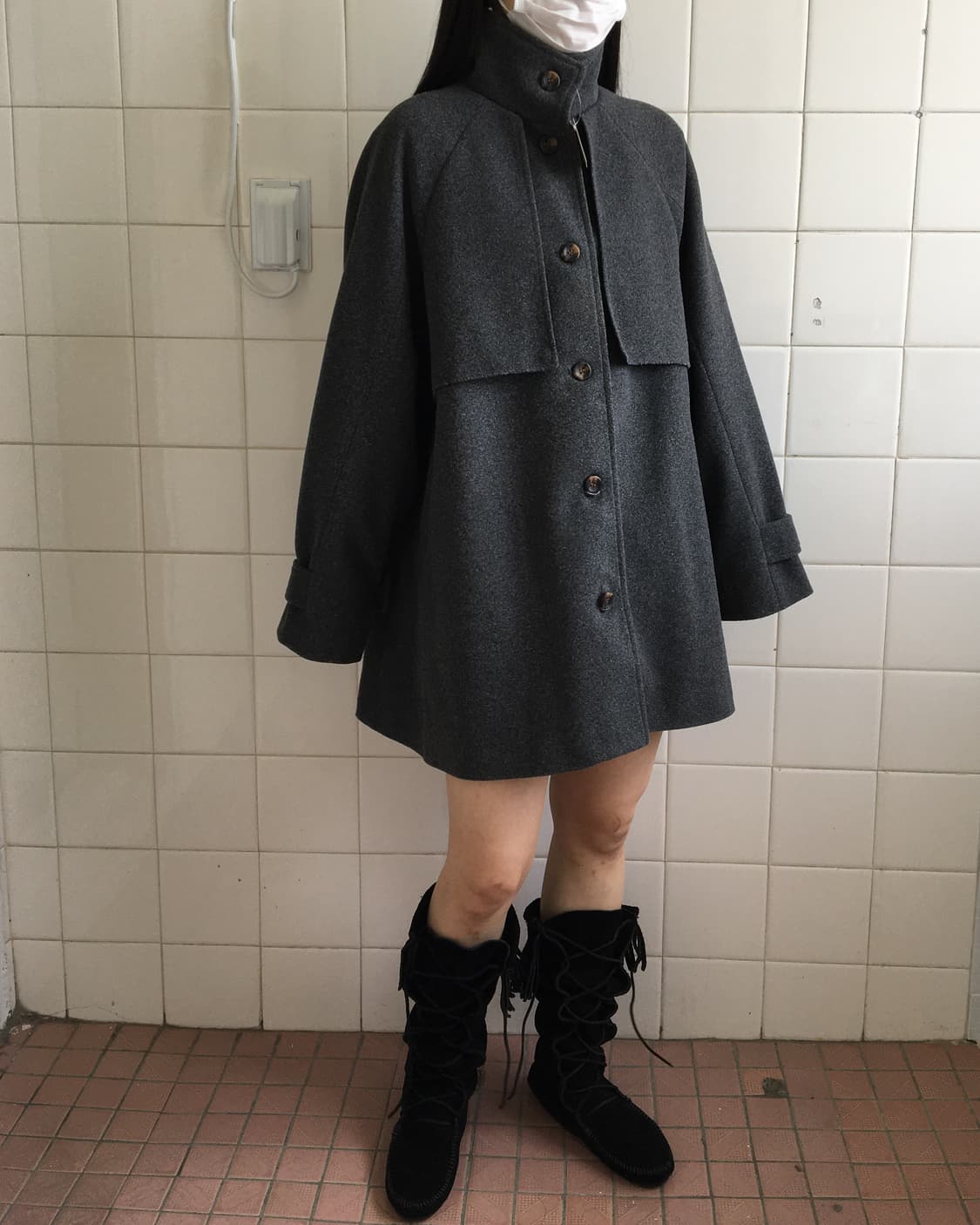 High neck cape silhouette tied coat 상품이미지1