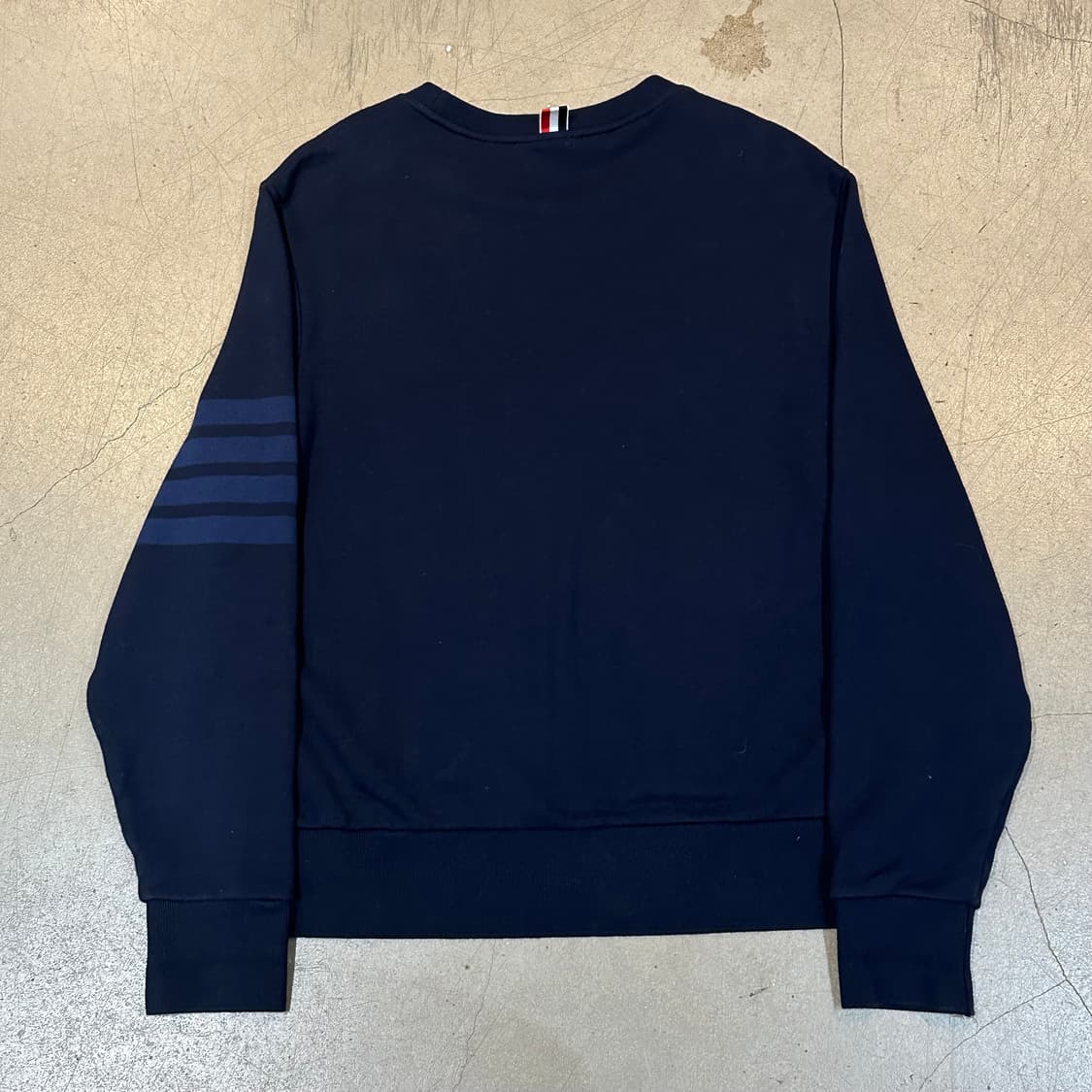 3 톰브라운 블루완장 네이비 맨투맨 상품이미지3