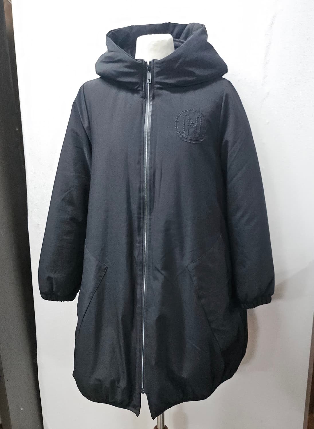 H 로고 자수  블랙 패딩 free 상품이미지1