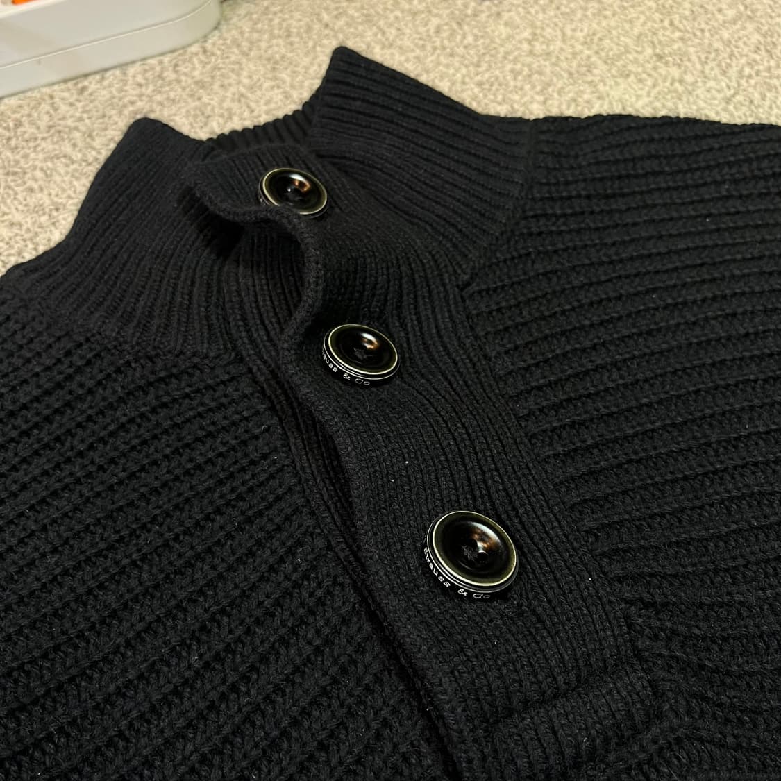 리바이스 하이넥 니트 상품이미지2