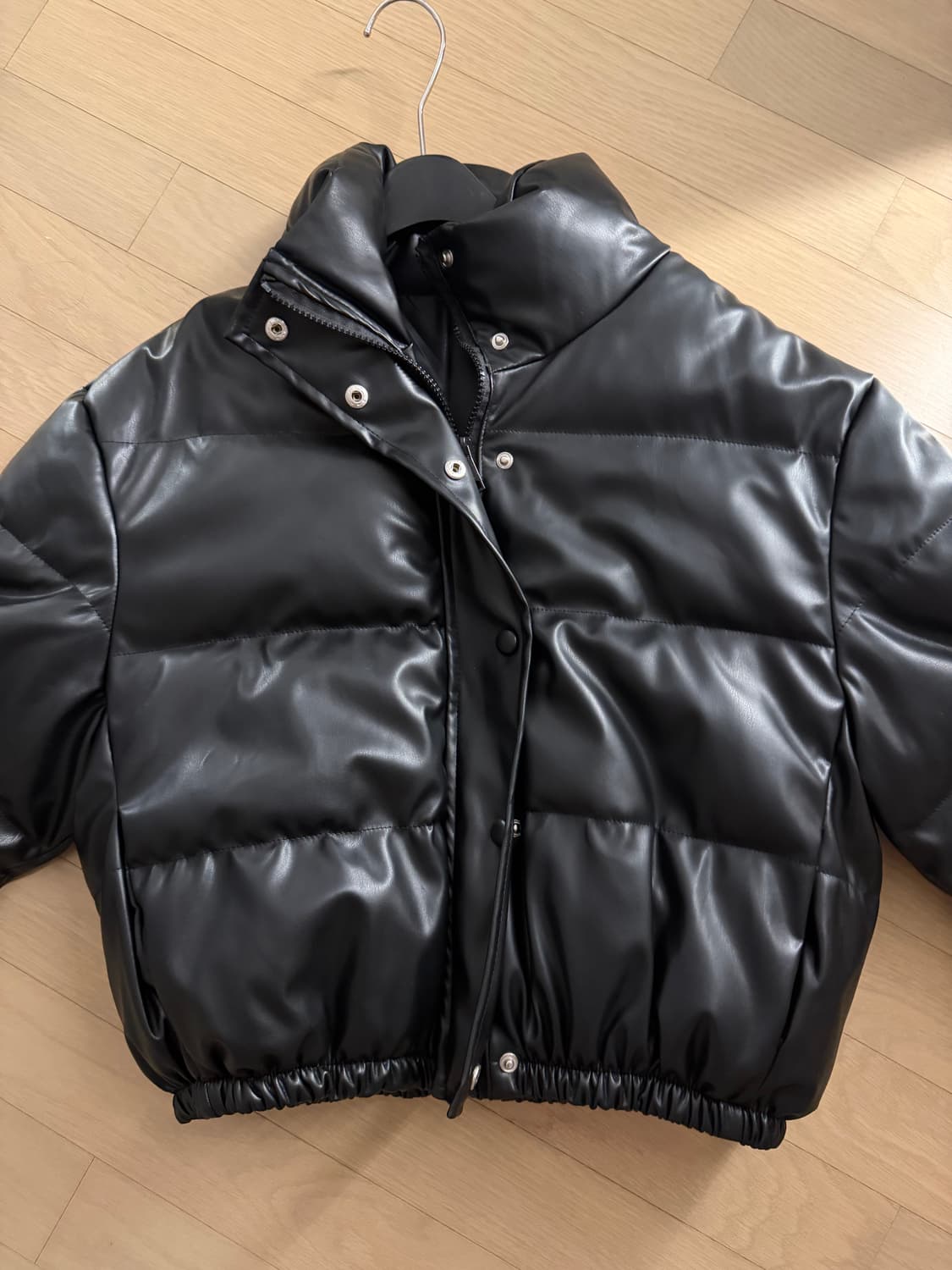 [새상품] 크롭 가죽 패딩 상품이미지1