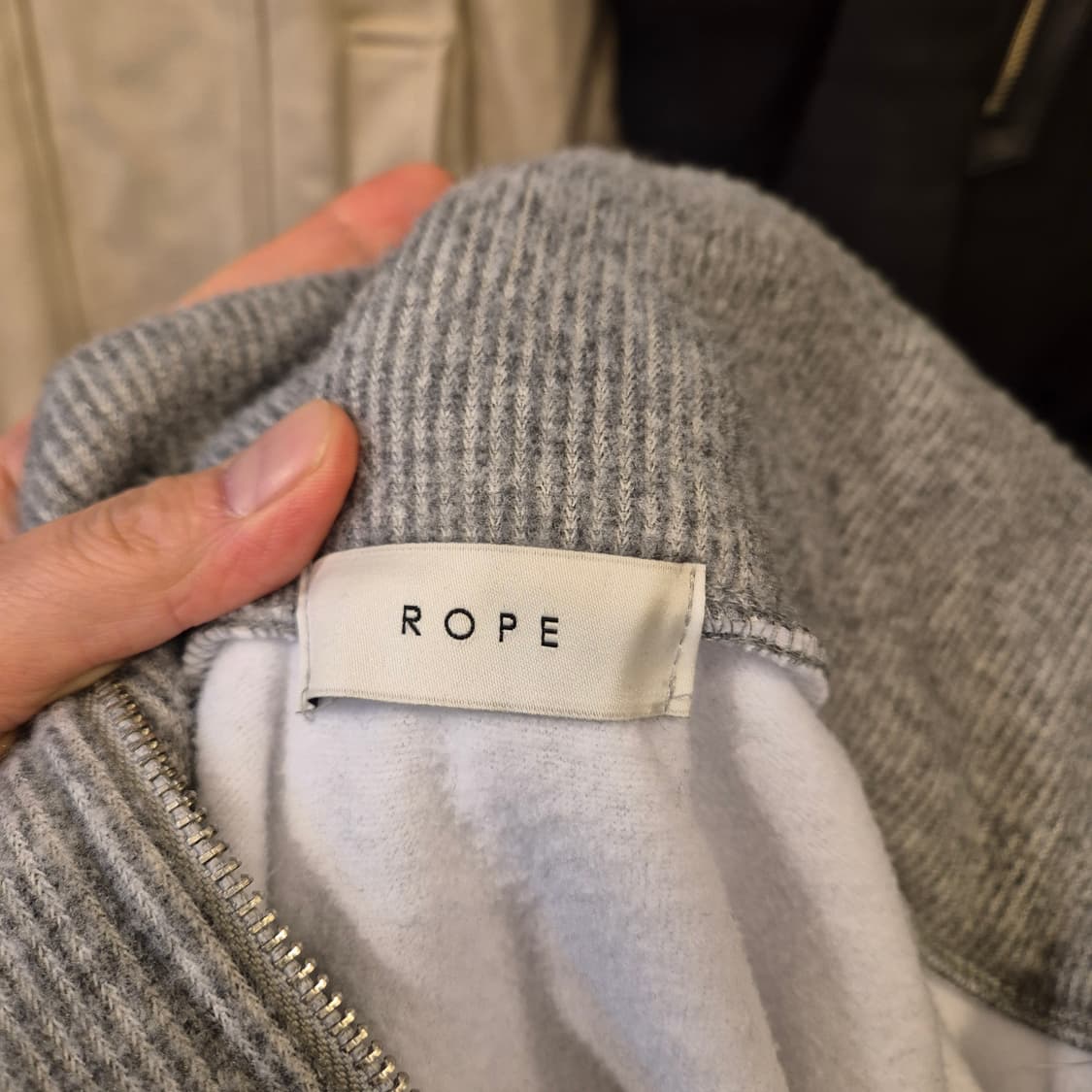 FREE 그레이 하프집업 니트맨투맨  상품이미지3