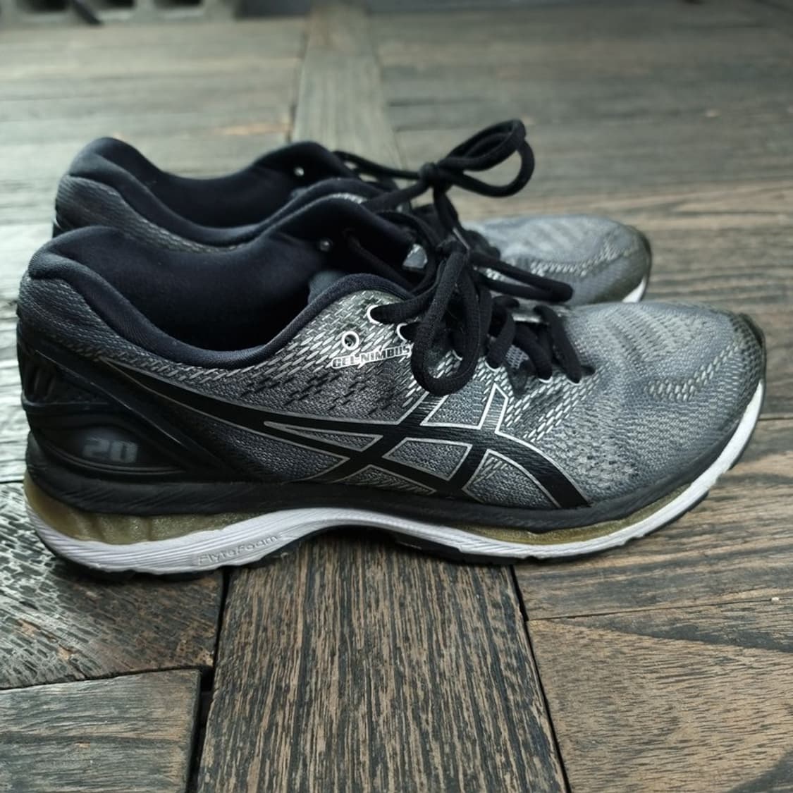 [아식스] 젤 님버스 20 스니커즈 런닝화 M19096 상품이미지3