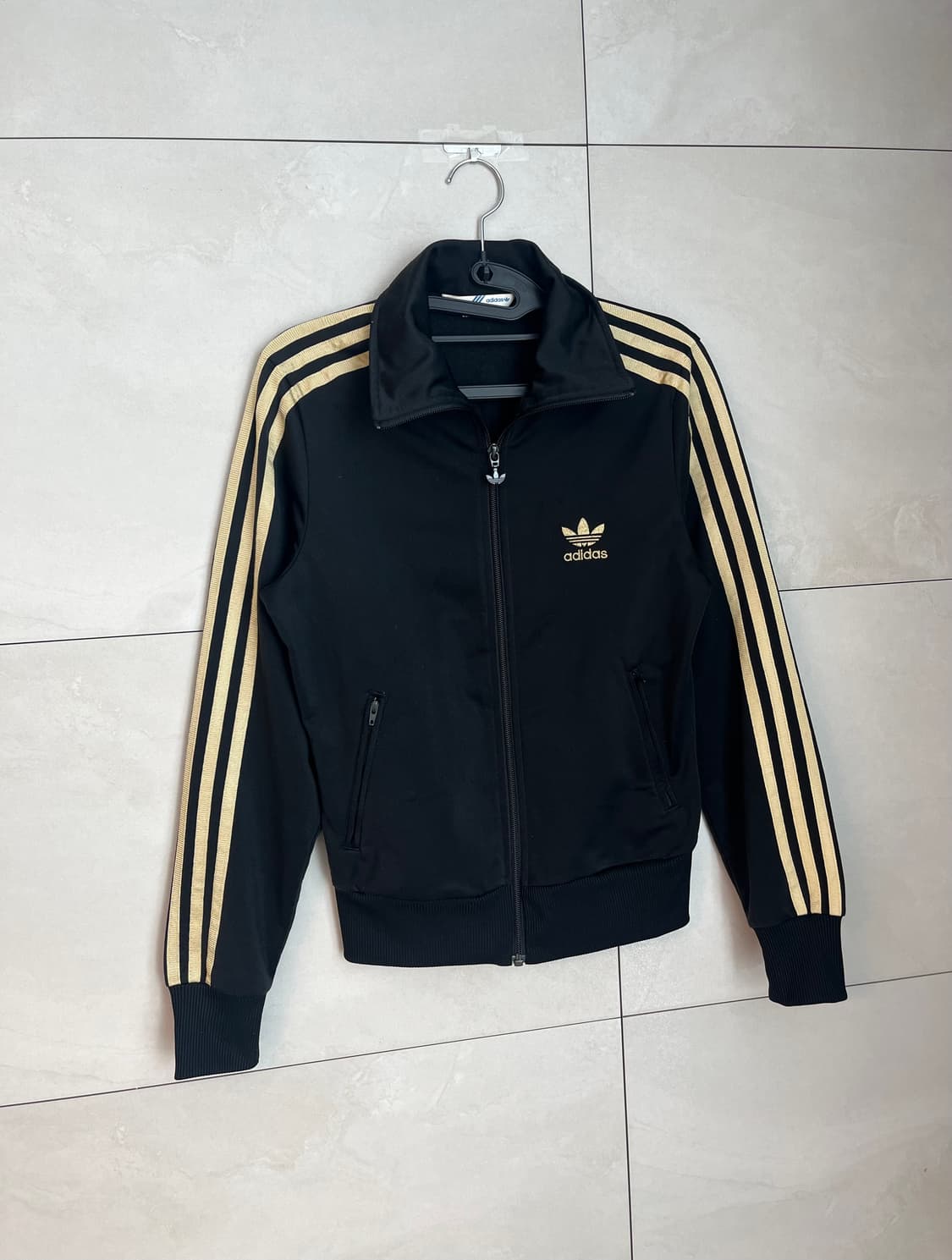 아디다스 제니깔 딱붙핏 파이어버드 검,골 져지 (90) 상품이미지2