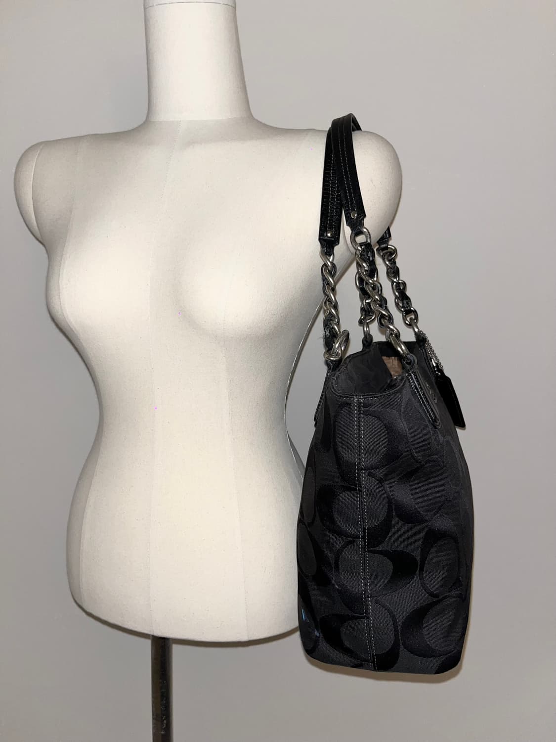 📦Coach allblack shoulder bag 상품이미지4