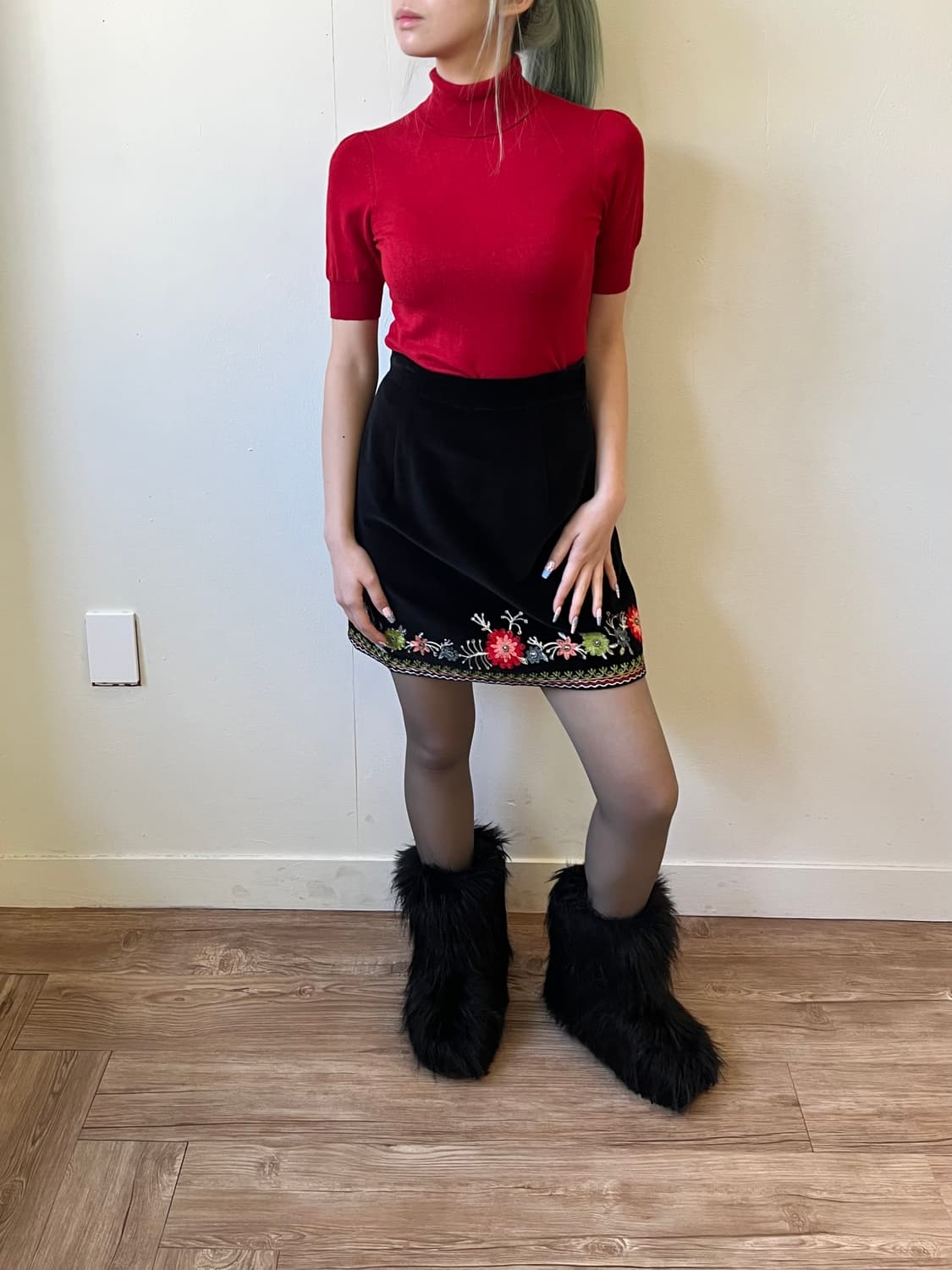 vert dense 레드 터틀넥 상품이미지4