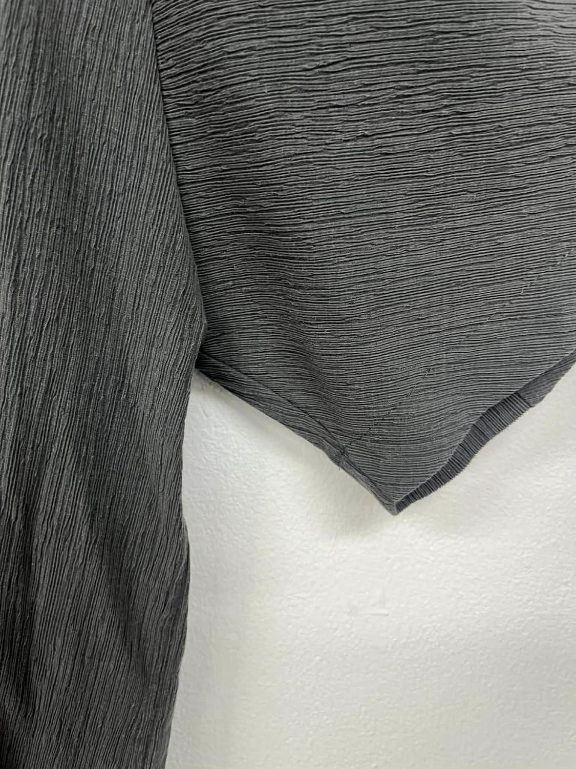 [105] 타임 한섬 23년 신형 플리츠 텍스처 반팔 티셔츠 숏슬리브 상품이미지7