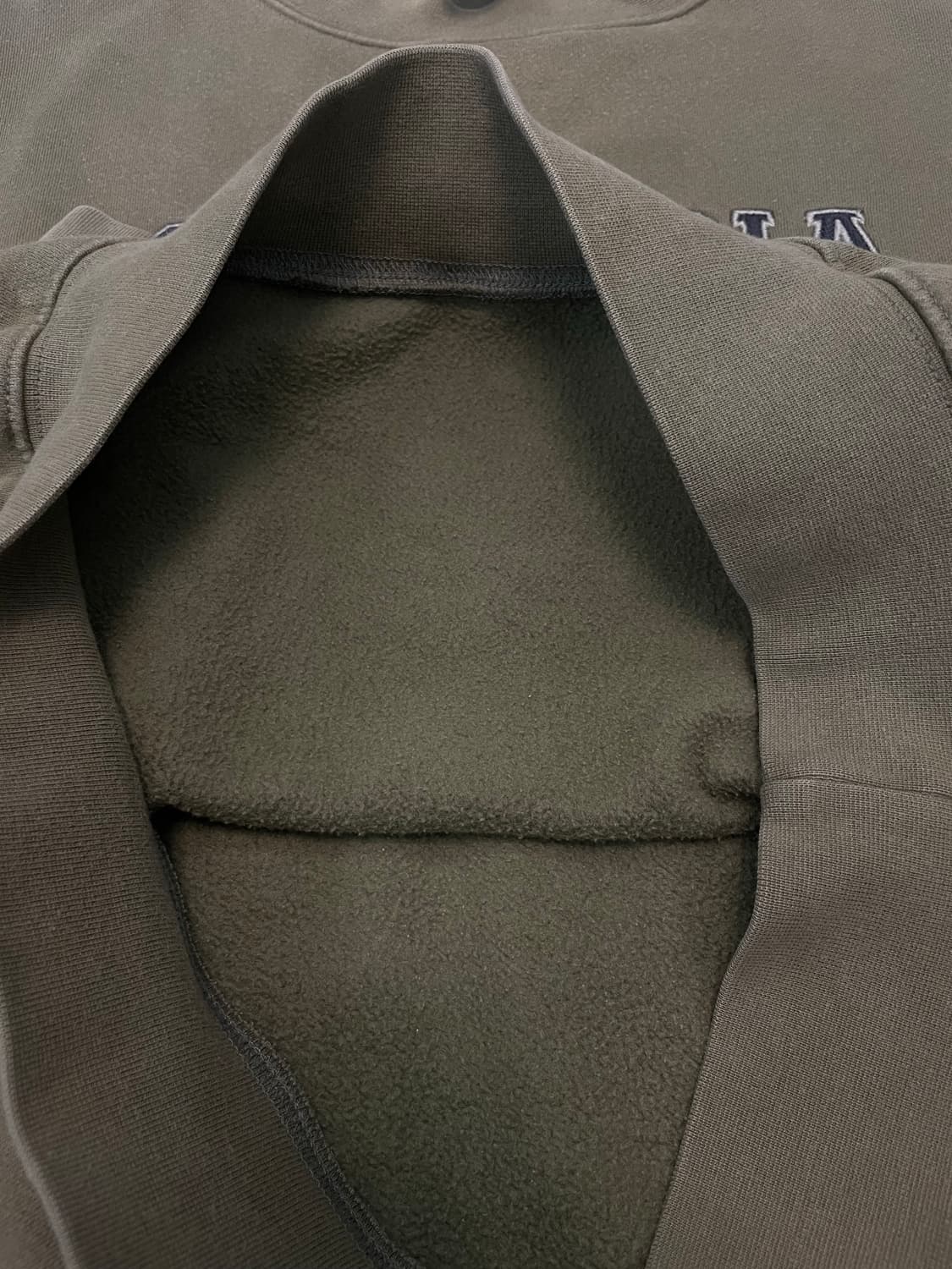 콜럼비아(columbia) 오버핏 맨투맨 카키 상품이미지6