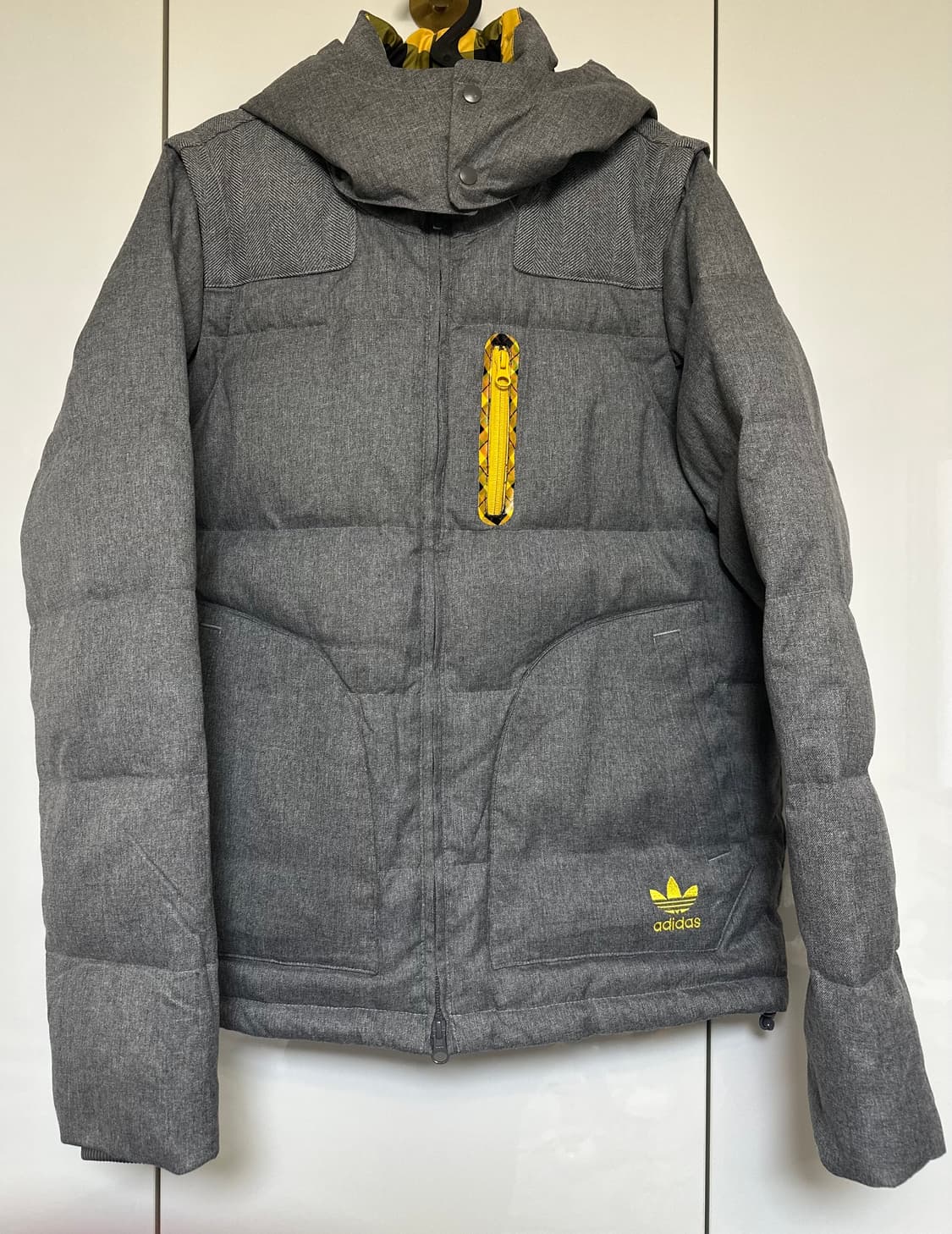 아디다스 구스다운 패딩 상품이미지1