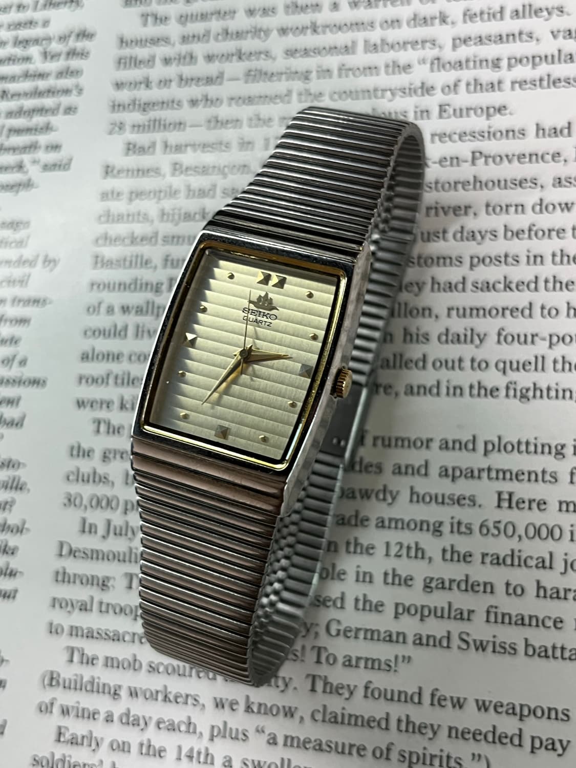 Vintage Seiko Quartz Watch 상품이미지4