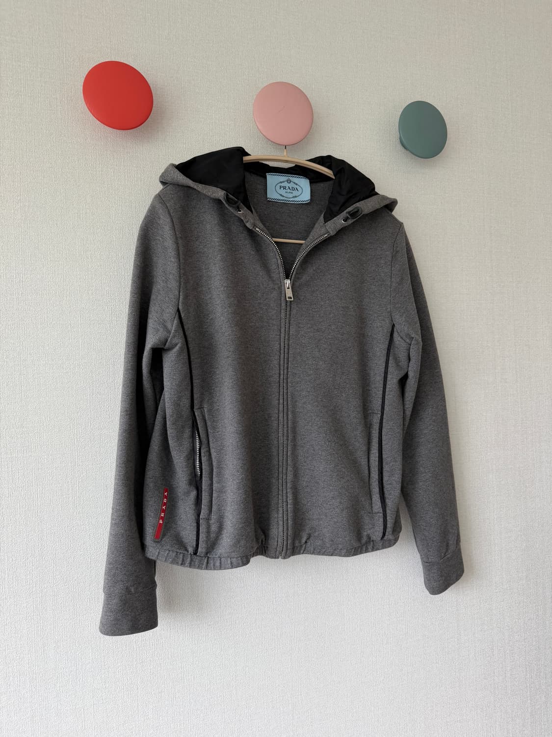 prada sports hoodie 상품이미지3