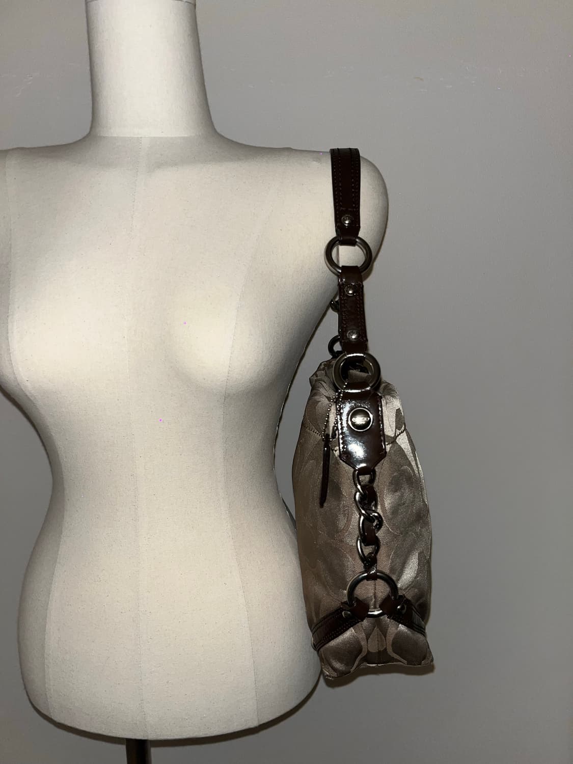 Coach Baggy Square Shoulder Bag 상품이미지7