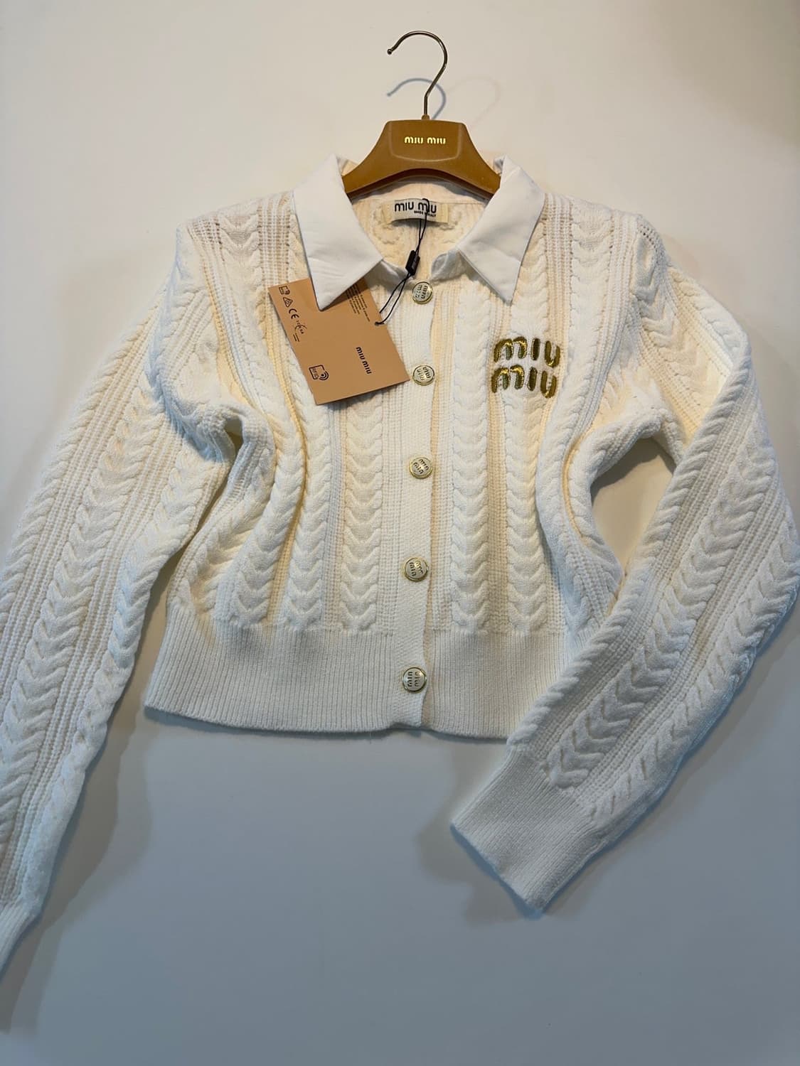 (새상품)미우미우셔츠카라가디건 상품이미지1