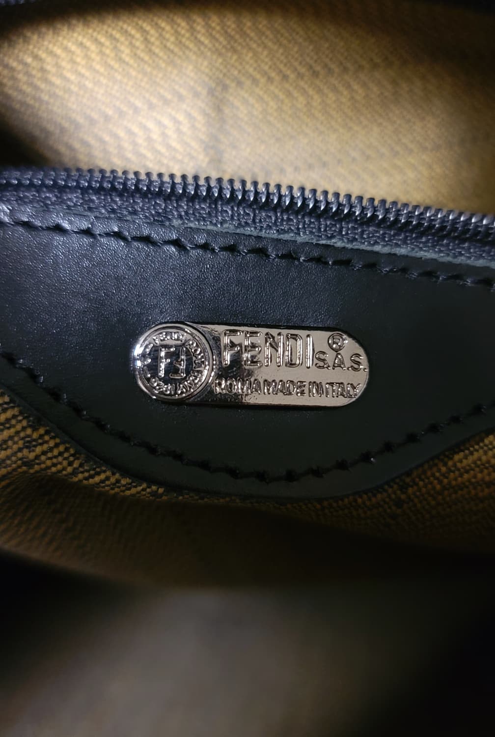 정품 펜디 가방 토트백,숄더백2way(디올샤넬보테가루이비통구찌셀린느생로랑 상품이미지7