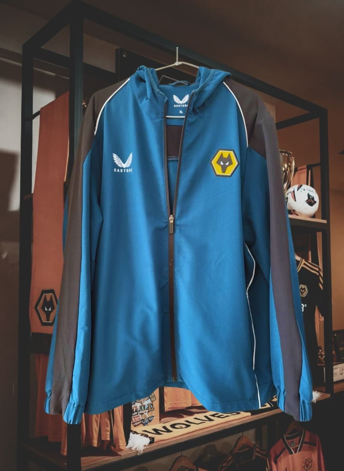 22-23 울버햄튼 공식 트레블 후드 집업 자켓 상품이미지1