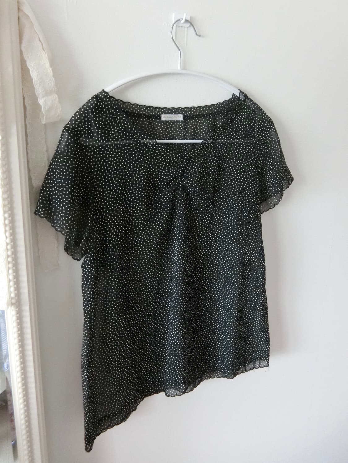 블랙 도트 반팔 블라우스  상품이미지1