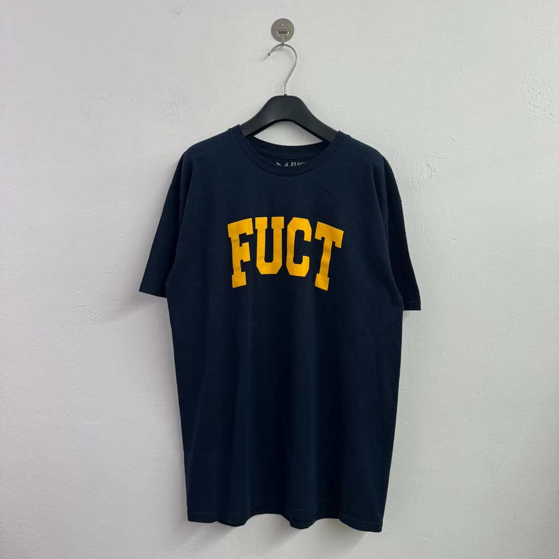 Fuct 스펠아웃로고 티셔츠 상품이미지1
