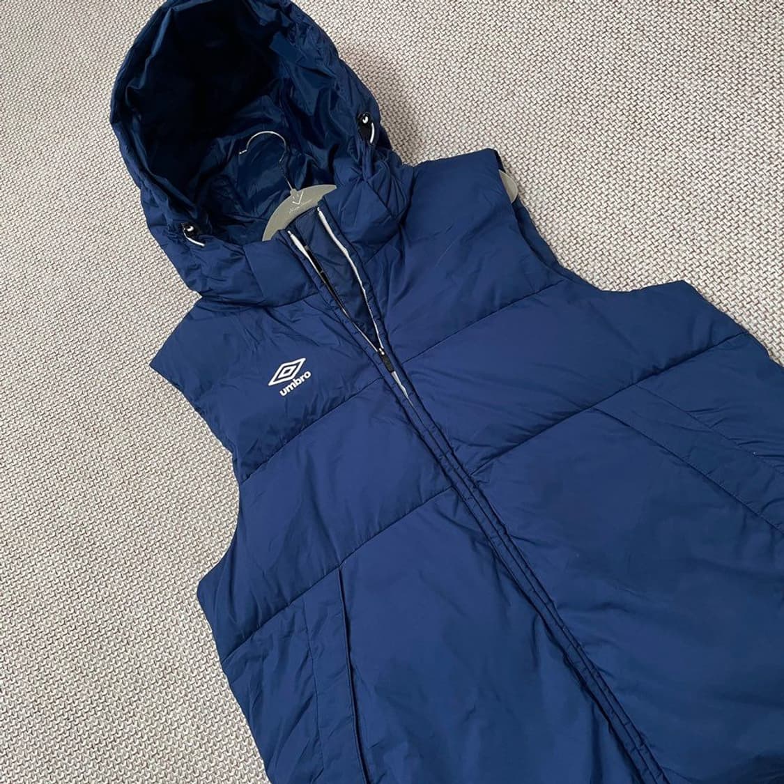 엄브로 덕다운 패딩조끼. 6399 상품이미지2