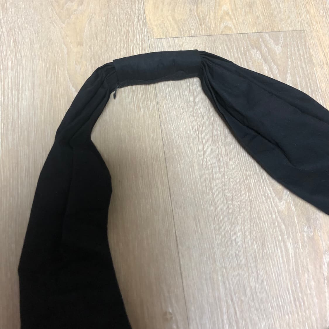 어반아웃피터스 김치블루 코튼 빅 보우 숄더백 리본 블랙 상품이미지3