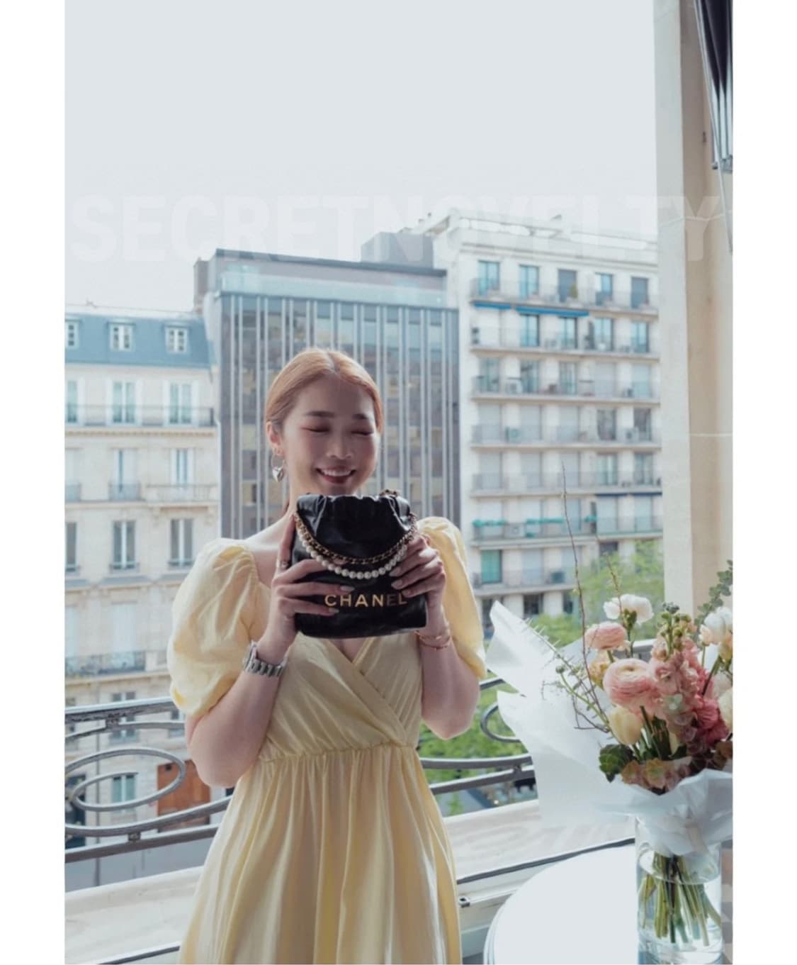 샤넬VIP 진주 미니핸드백 빅로고 크로스바디  & 파우치 상품이미지9