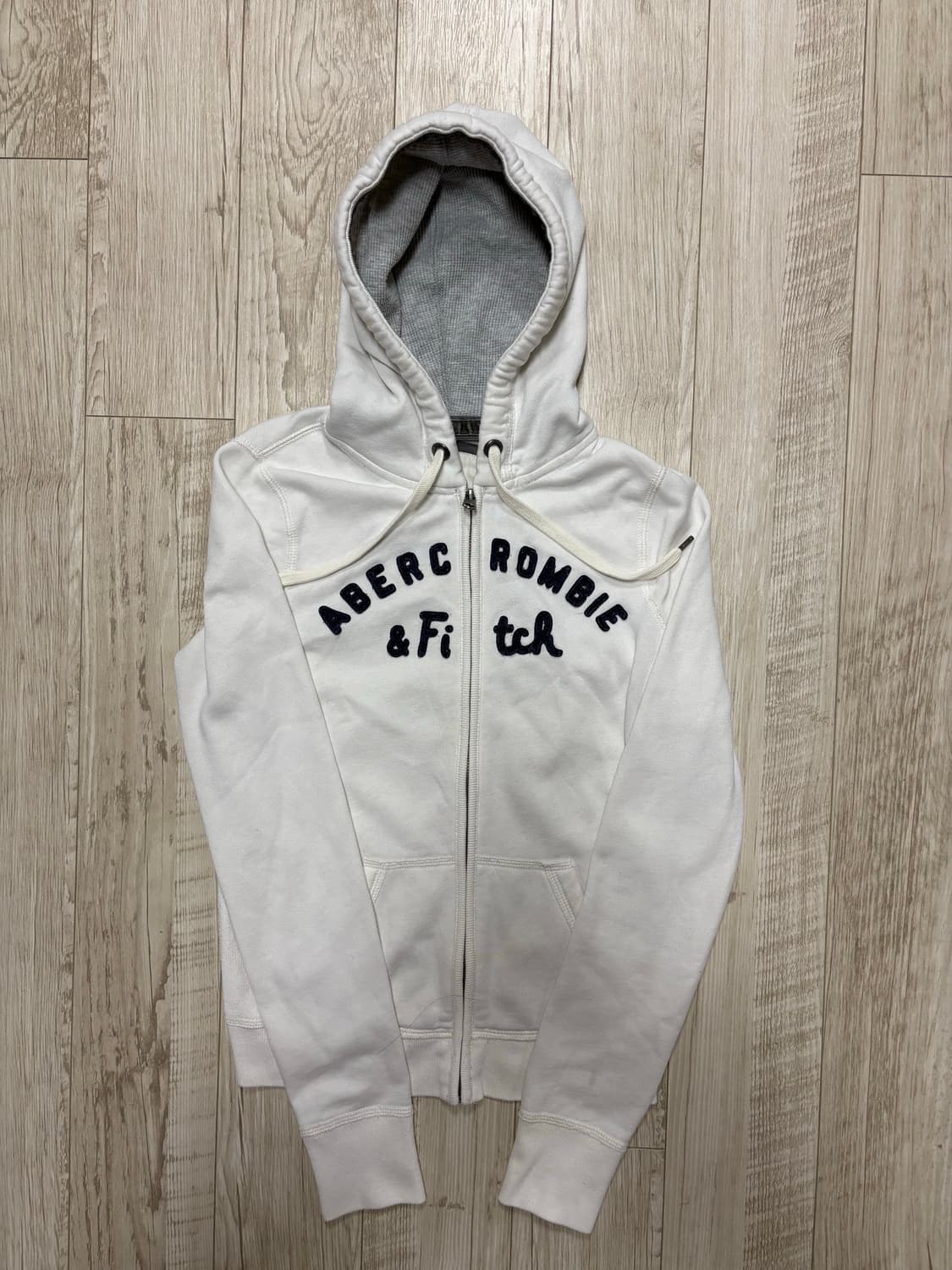아베크롬비 딱붙핏 후드집업 화이트 s 상품이미지1