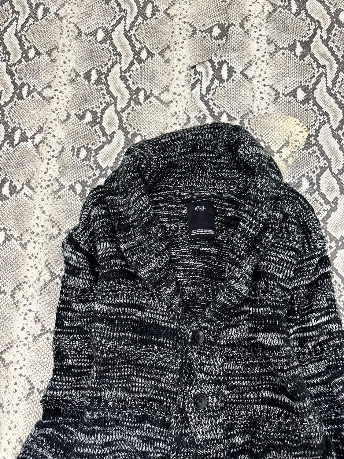“Moussy” Black&Grey Knit Cardigan 상품이미지4