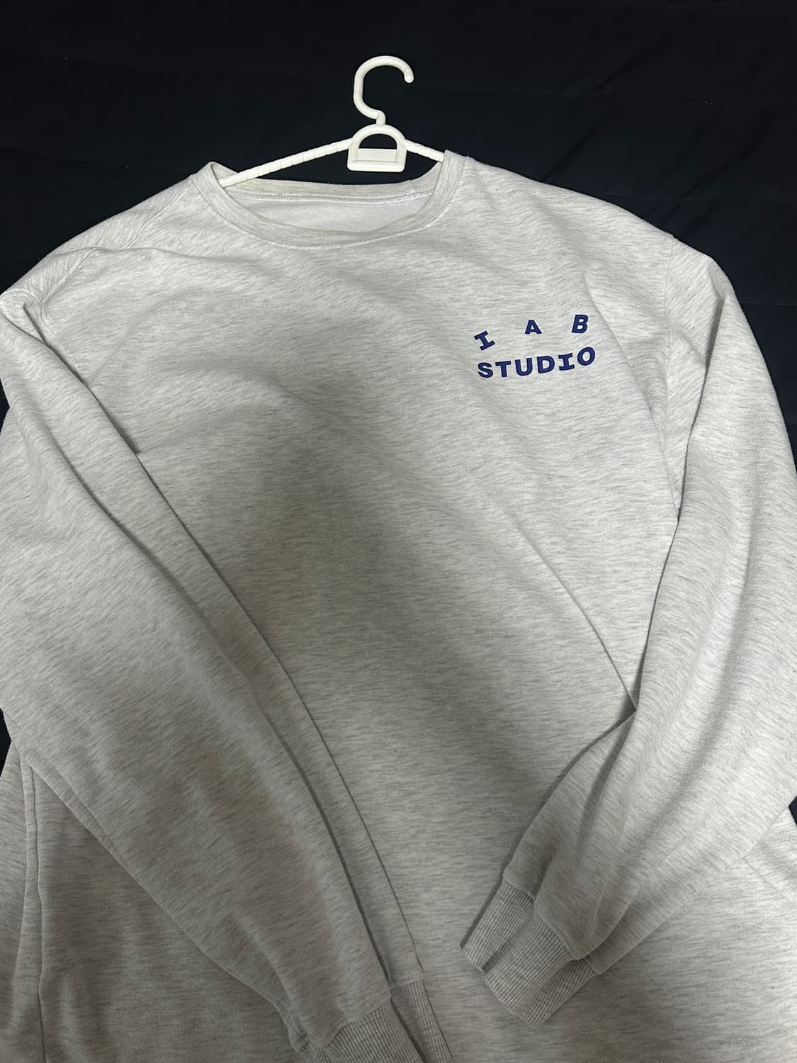 아이앱스튜디오 롱슬리브 라이트 그레이 L 상품이미지1