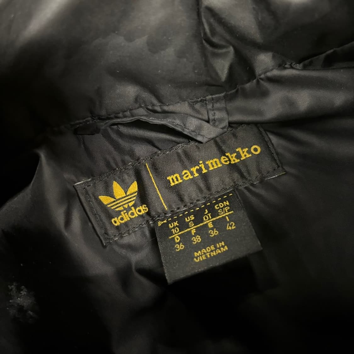 아디다스 마리메꼬 트랙탑 검금 숏패딩  상품이미지5