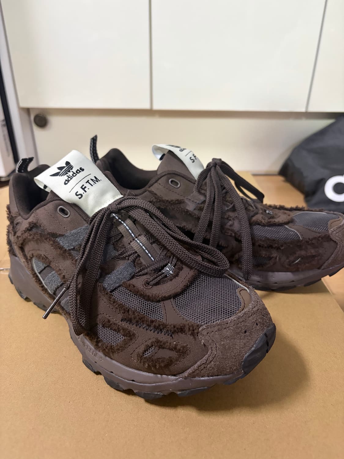 아디다스 송포더뮤트 쉐도우터프 270 상품이미지1