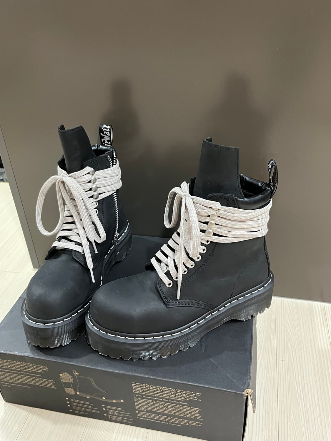 (250) 닥터마틴 릭오웬스 쿼드 솔 스틸 토 부츠 블랙 상품이미지1