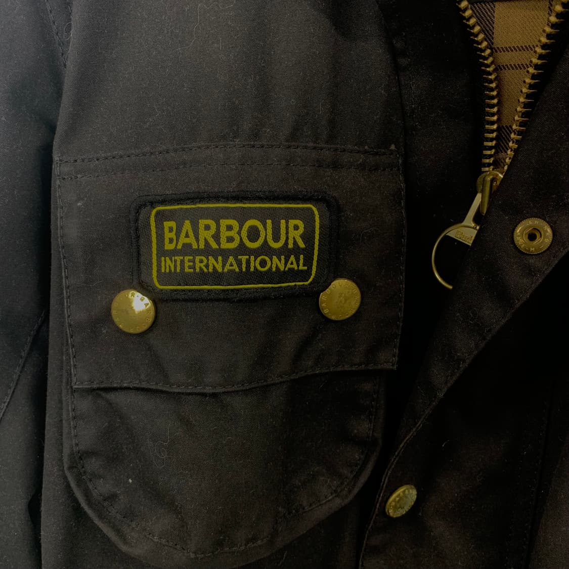 바버 인터네셔널 블랙 왁스 자켓 상품이미지4