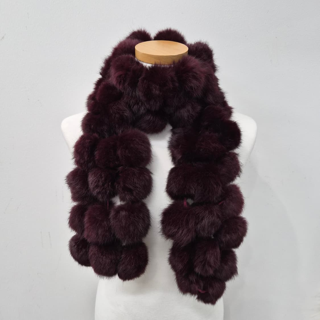 와인브라운 토끼털 래빗퍼  폼폼 롱 머플러 상품이미지3