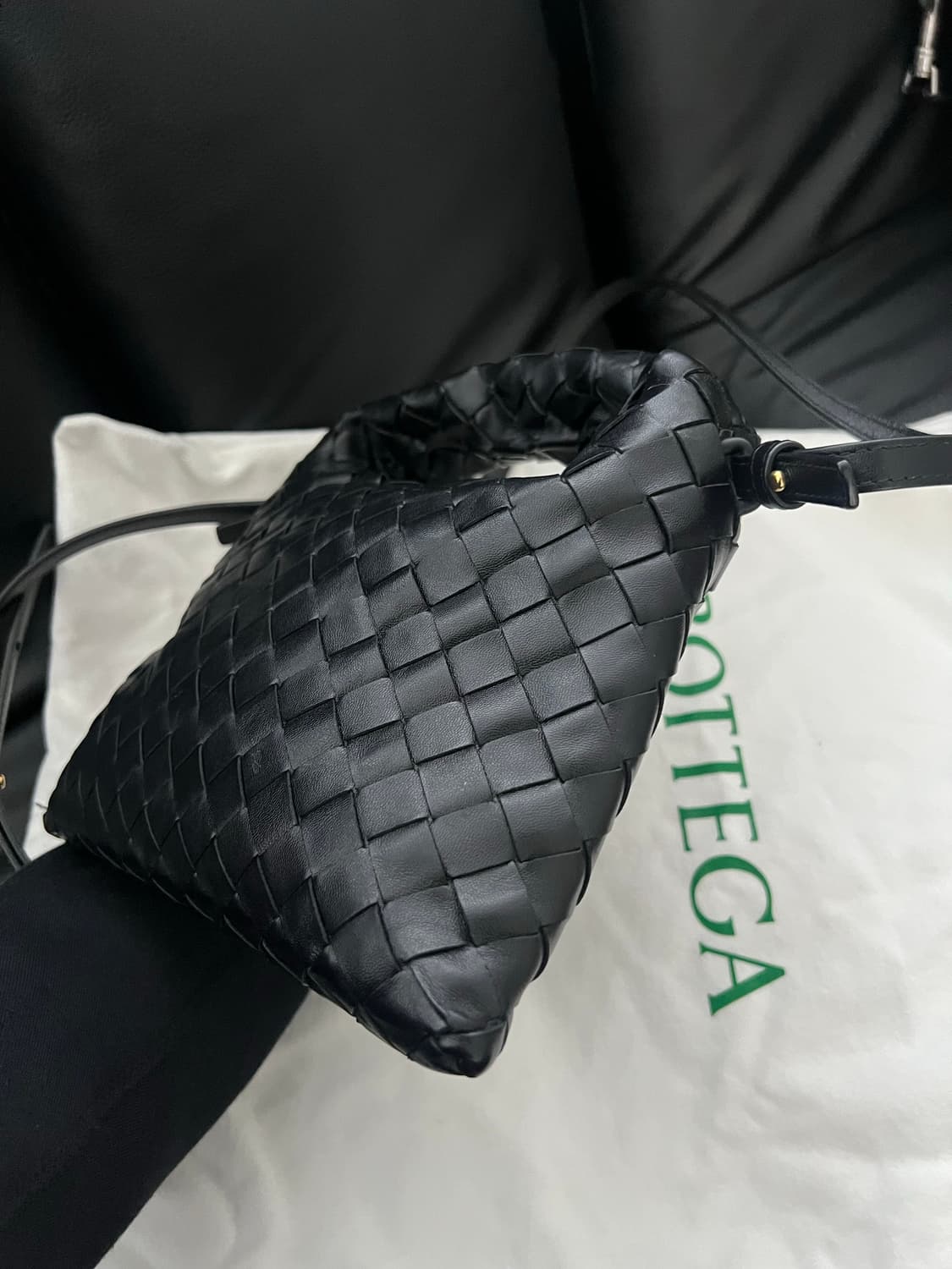 보테가 베네타 미니홉 블랙 상품이미지2