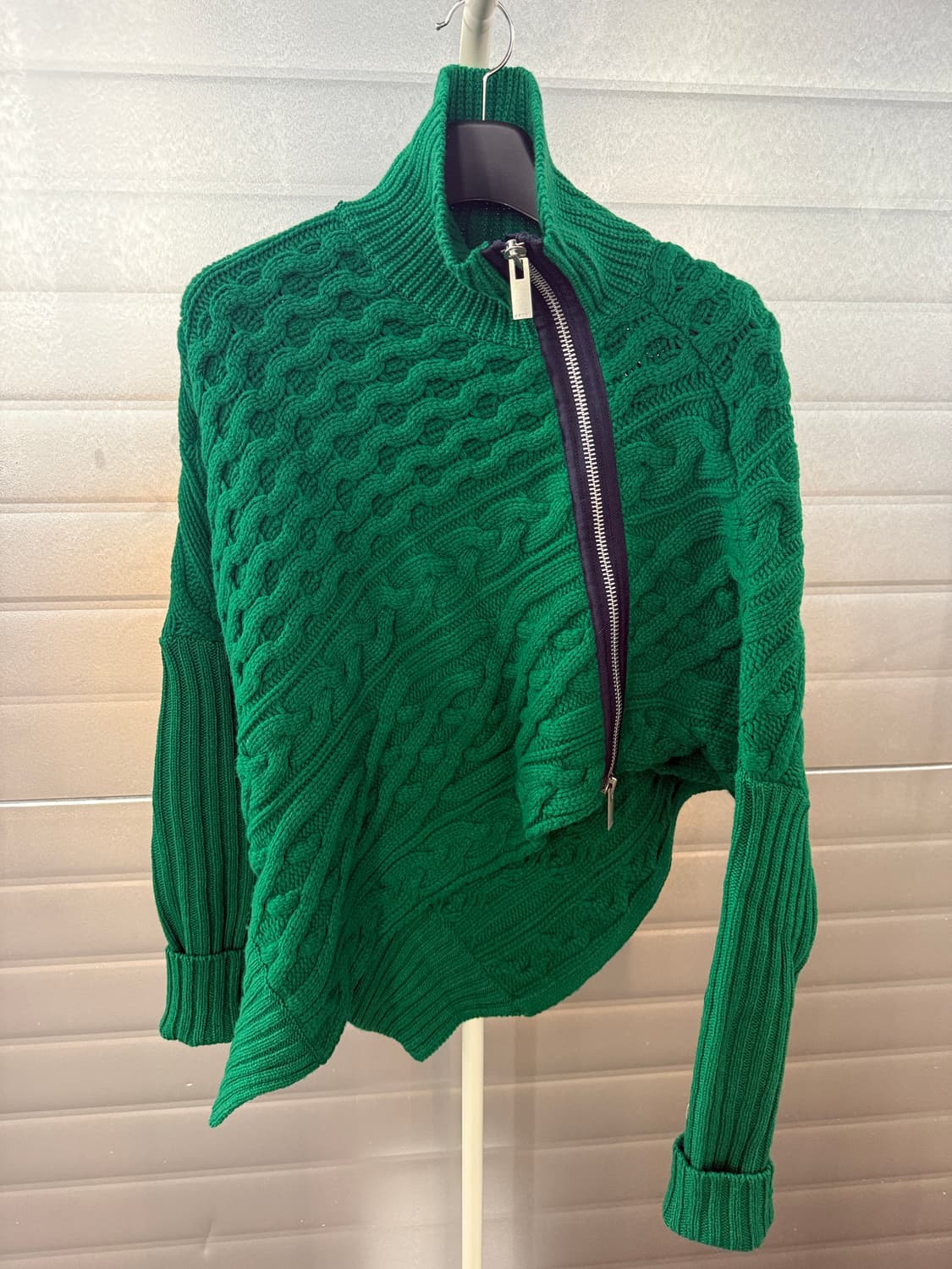 Sacai 비대칭 하이넥 집업 케이블 니트탑 2 상품이미지2