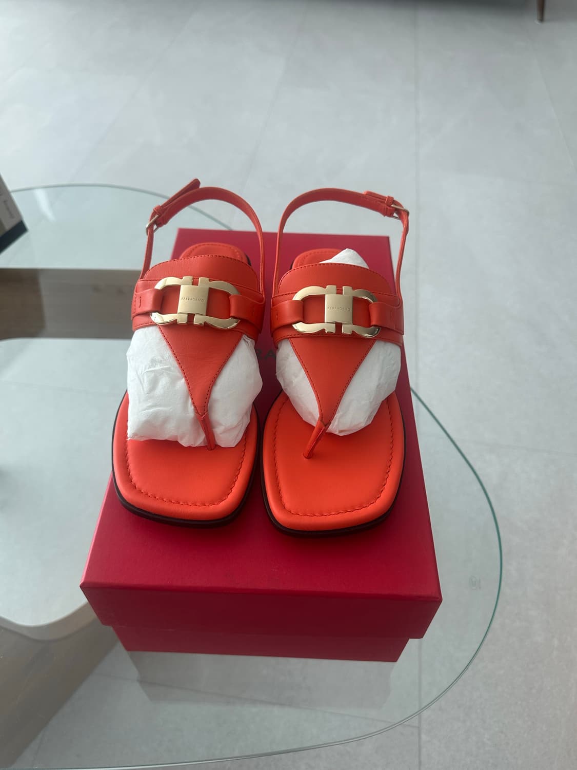 페라가모 샌들 225 새상품 상품이미지1