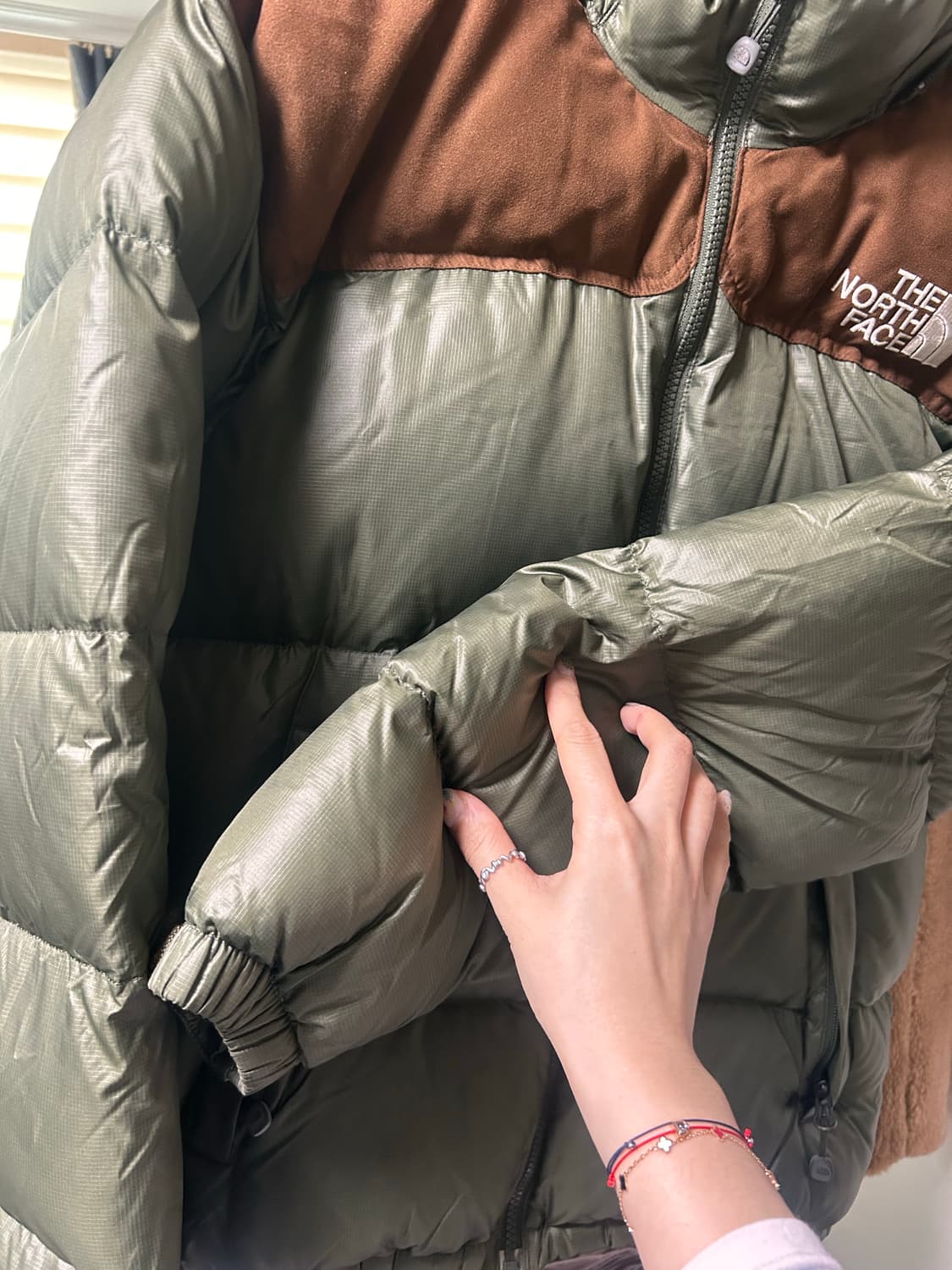 노스페이스 700 눕시 그린브라운 패딩 상품이미지3