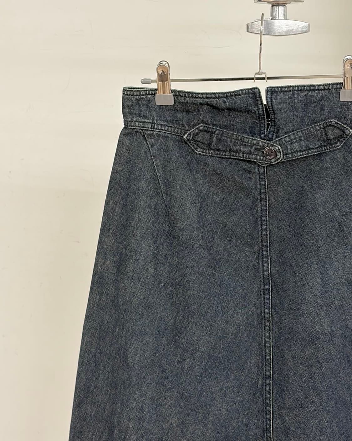 샤넬 데님 요크 플레어 실루엣 미디 스커트  상품이미지2