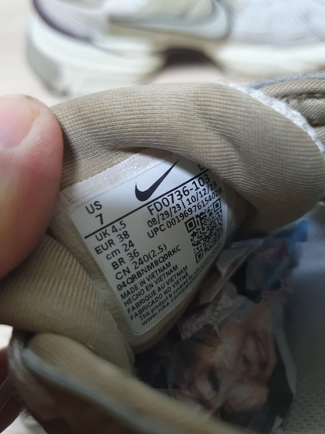 나이키 v2k 런 운동화 240 상품이미지8