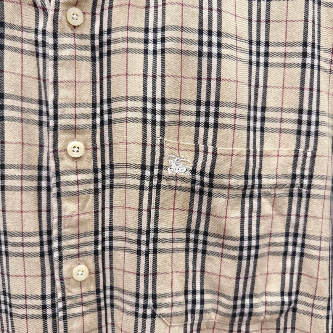 버버리 런던 카라 가슴 포켓 자수 로고 3버튼 디테일 베이지 상품이미지6