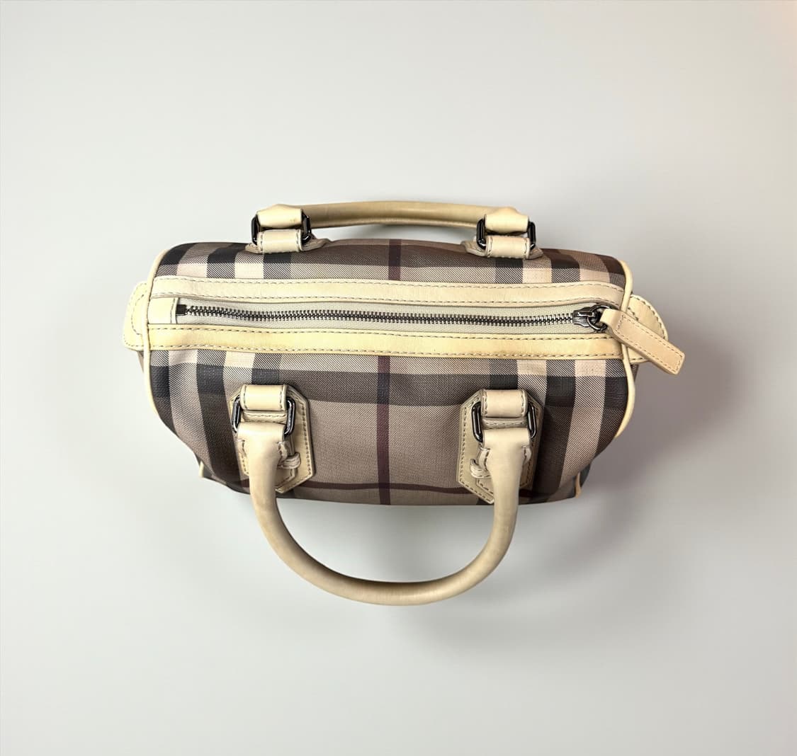 버버리 스모크 체크코팅 체스터 토트백 상품이미지8