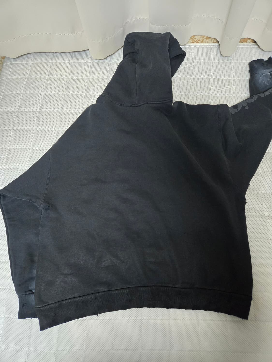 발렌시아가 3B 로고 페인트 후드 티셔츠 블랙 화이트 상품이미지8