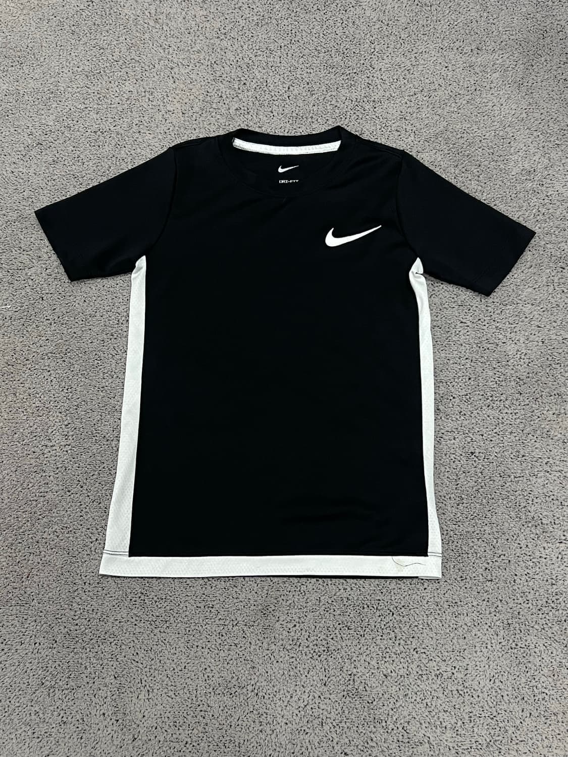 (S) 나이키 우먼스 스우시 트레이닝 반팔 상품이미지1