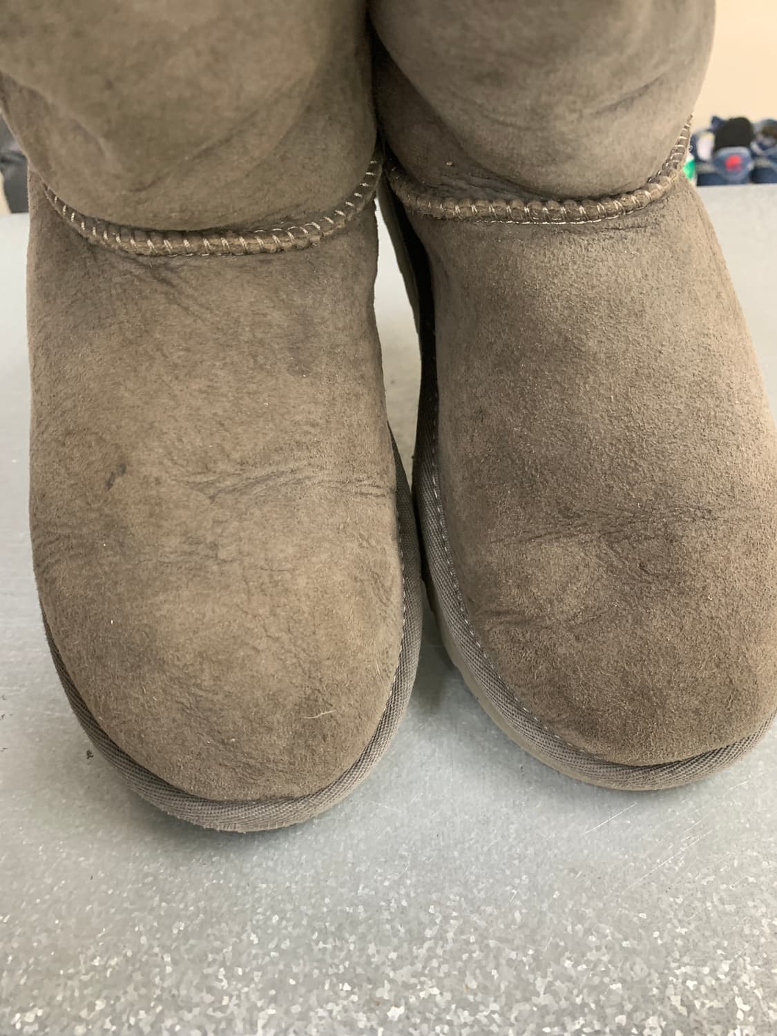 어그 미니 베일리 버튼 II 부츠 그레이 220 상품이미지4