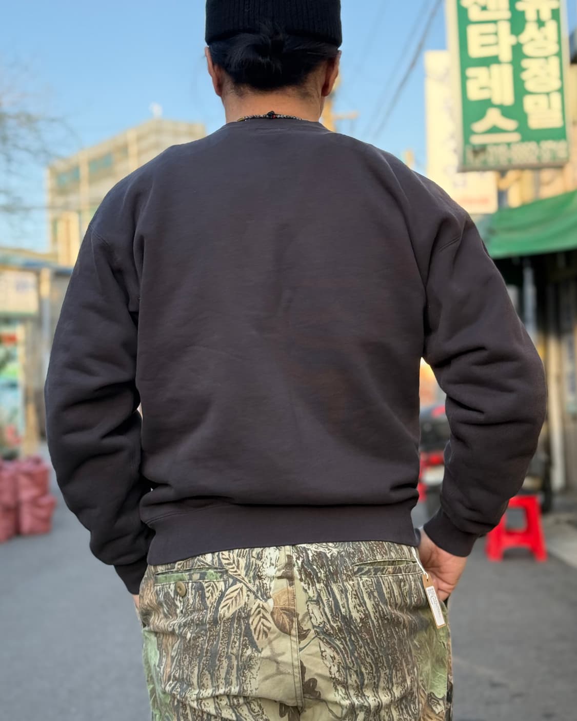 논스탁 리트리트 헬 스텐실 베이직 스웻셔츠 코리아 버전 빈티지 블랙 L 상품이미지9