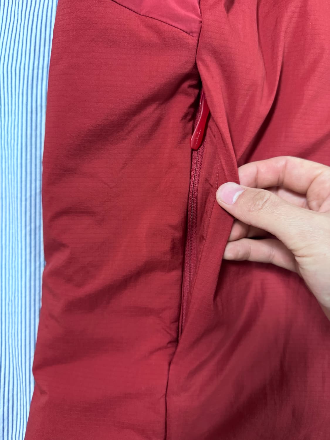 (S급) 아크테릭스 아톰 AR 후디 보르도 L 상품이미지9