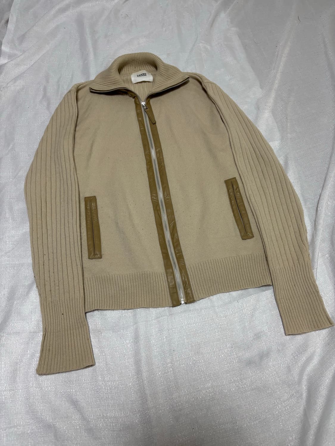 “Takeo Kikuchi” Beige Minimal Mood Knit  상품이미지7