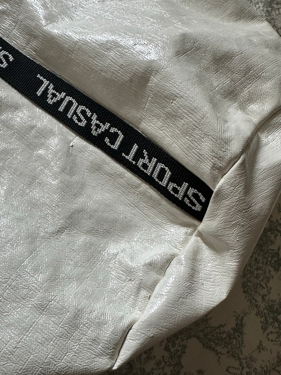 헤리티지플로스 페이턴트 스포츠백 화이트 상품이미지5