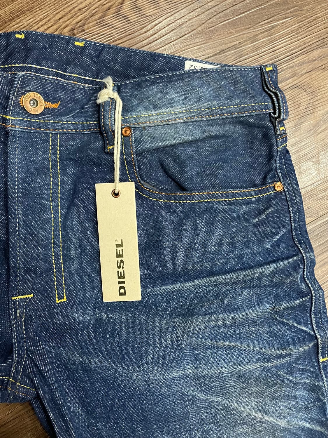 디젤 ZATINY 오일워싱 부츠컷 플레어진 데님 팬츠 상품이미지4